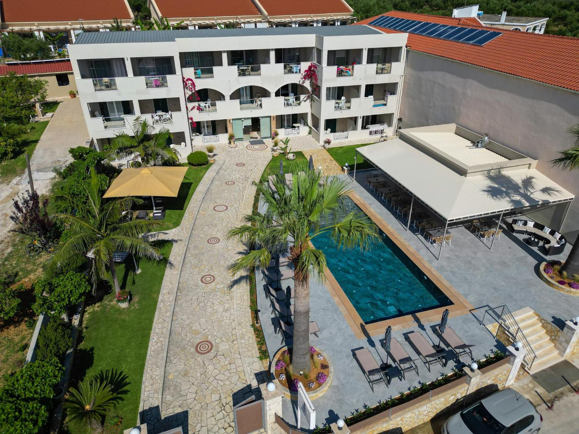 Remezzo Studios&Apartments Amoudi Esterno foto