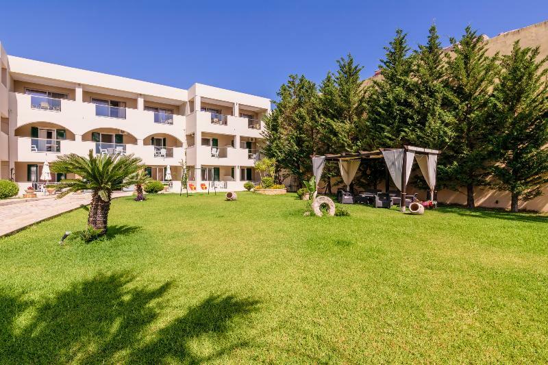 Remezzo Studios&Apartments Amoudi Esterno foto