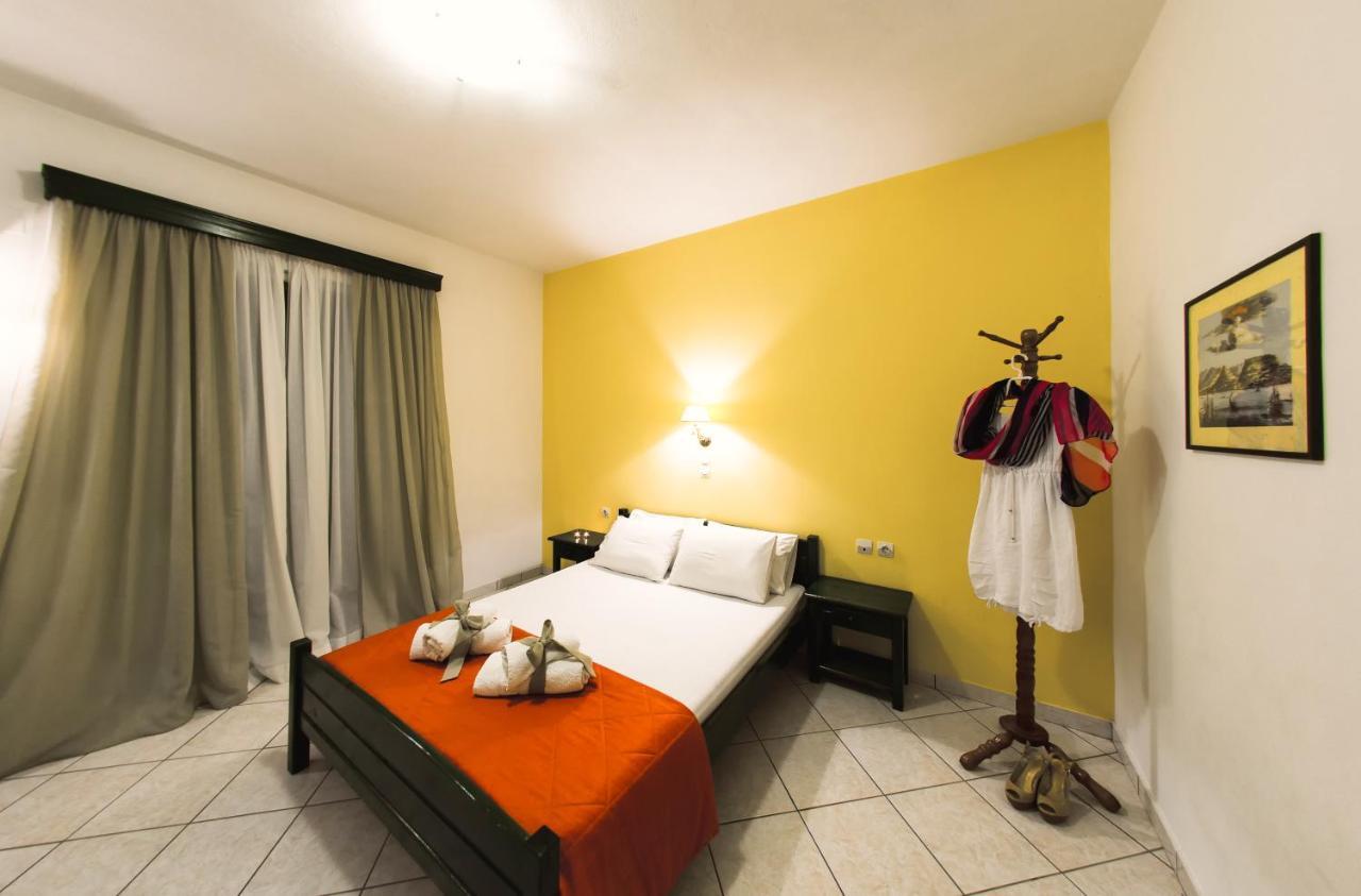 Remezzo Studios&Apartments Amoudi Esterno foto